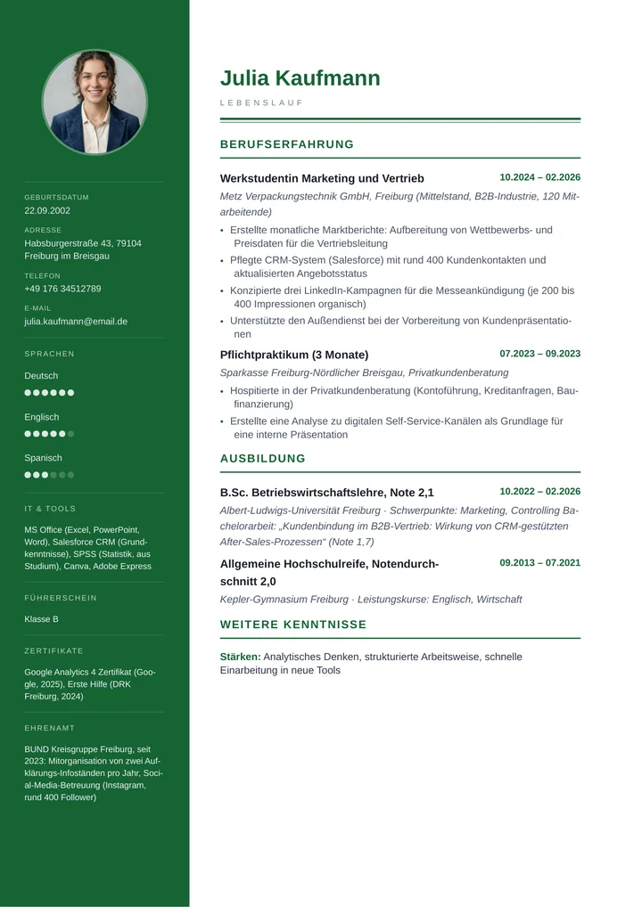 Muster-Lebenslauf einer Berufseinsteigerin nach BWL-Bachelor: modernes Layout mit Werkstudentenjob im B2B-Marketing, Pflichtpraktikum Sparkasse, Bachelor mit Schwerpunkten und Note, Abschlussarbeit, IT-Kenntnissen und Ehrenamt